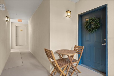 Condo in Saint Petersburg, Florida, 1 bedroom № 2105638 - photo 7