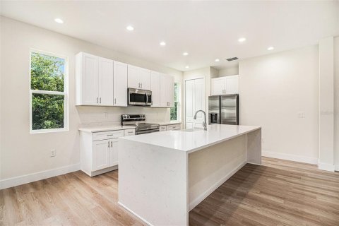Villa ou maison à vendre à Palm Bay, Floride: 3 chambres, 186.36 m2 № 2219871 - photo 7