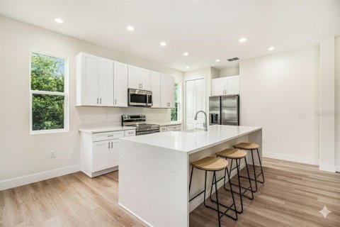Villa ou maison à vendre à Palm Bay, Floride: 3 chambres, 186.36 m2 № 2219871 - photo 8
