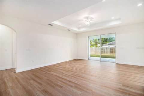 Villa ou maison à vendre à Palm Bay, Floride: 3 chambres, 186.36 m2 № 2219871 - photo 5