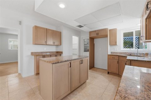 Villa ou maison à vendre à Englewood, Floride: 3 chambres, 220.36 m2 № 2155958 - photo 8