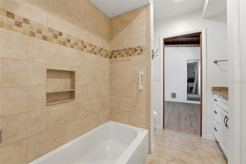 Villa ou maison à vendre à Englewood, Floride: 3 chambres, 220.36 m2 № 2155958 - photo 29