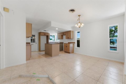 Villa ou maison à vendre à Englewood, Floride: 3 chambres, 220.36 m2 № 2155958 - photo 6