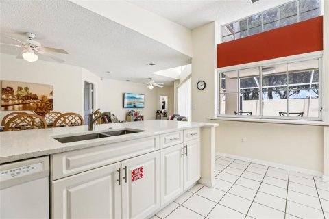 Villa ou maison à vendre à Kissimmee, Floride: 3 chambres, 148.83 m2 № 1804688 - photo 12