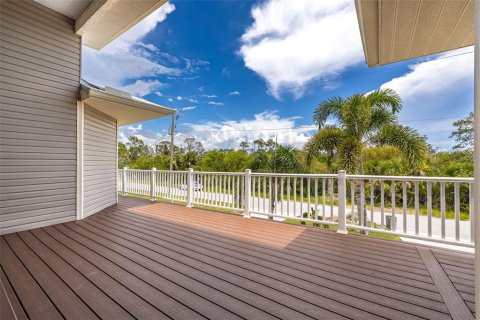 Casa en venta en Port Charlotte, Florida, 4 dormitorios, 440.91 m2 № 1869496 - foto 26