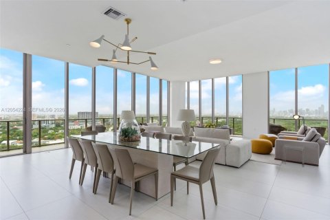 Купить кондоминиум в Майами, Флорида 4 спальни, 330.27м2, № 2251793 - фото 3