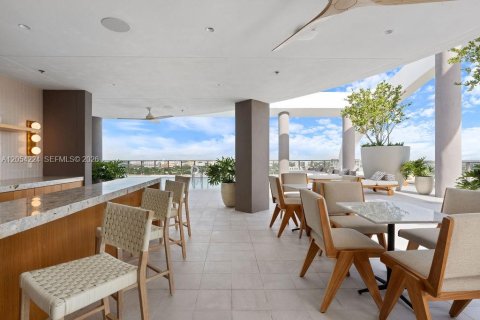 Купить кондоминиум в Майами, Флорида 4 спальни, 330.27м2, № 2251793 - фото 30