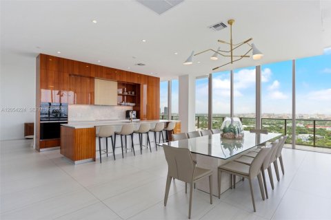 Купить кондоминиум в Майами, Флорида 4 спальни, 330.27м2, № 2251793 - фото 9
