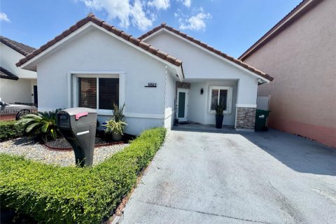 Купить виллу или дом в Суитуотер, Флорида 3 спальни, 101.26м2, № 1936267 - фото 18