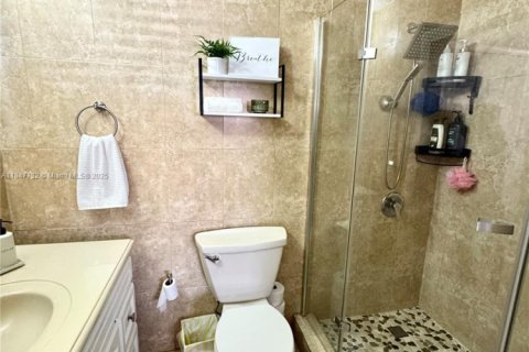 Купить виллу или дом в Суитуотер, Флорида 3 спальни, 101.26м2, № 1936267 - фото 15