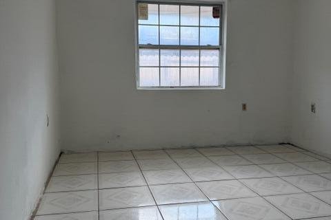 House in Miami, Florida 3 bedrooms, 201.04 sq.m. № 2083527 - photo 4