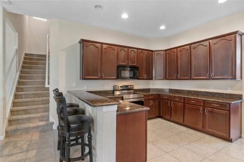 House in Winter Garden, Florida 4 bedrooms, 332.59 sq.m. № 2198607 - photo 19