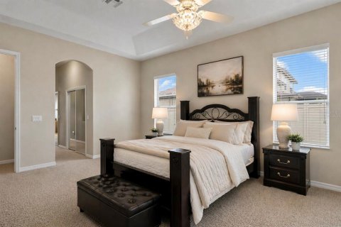 House in Winter Garden, Florida 4 bedrooms, 332.59 sq.m. № 2198607 - photo 14