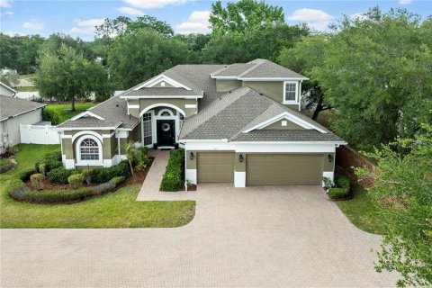 House in Winter Garden, Florida 4 bedrooms, 332.59 sq.m. № 2198607 - photo 2