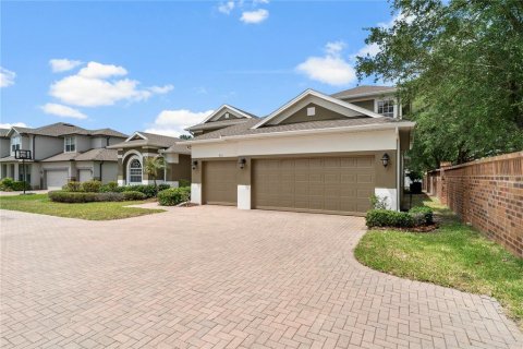 House in Winter Garden, Florida 4 bedrooms, 332.59 sq.m. № 2198607 - photo 5