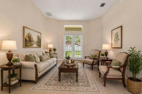 House in Winter Garden, Florida 4 bedrooms, 332.59 sq.m. № 2198607 - photo 9