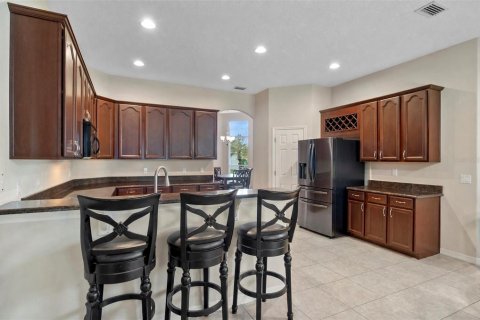 House in Winter Garden, Florida 4 bedrooms, 332.59 sq.m. № 2198607 - photo 20