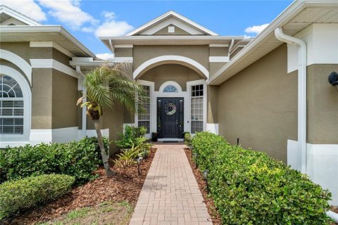 House in Winter Garden, Florida 4 bedrooms, 332.59 sq.m. № 2198607 - photo 6
