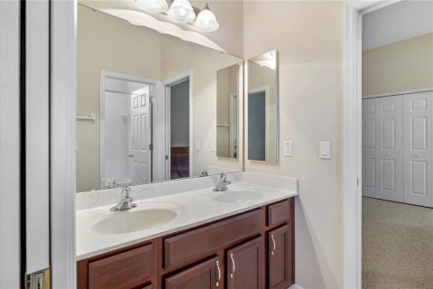 House in Winter Garden, Florida 4 bedrooms, 332.59 sq.m. № 2198607 - photo 28