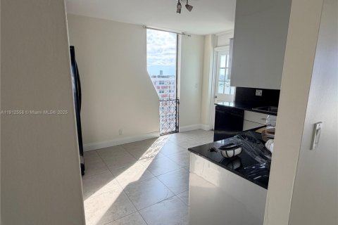 Copropriété à vendre à North Miami Beach, Floride: 3 chambres, 134.71 m2 № 1968724 - photo 4