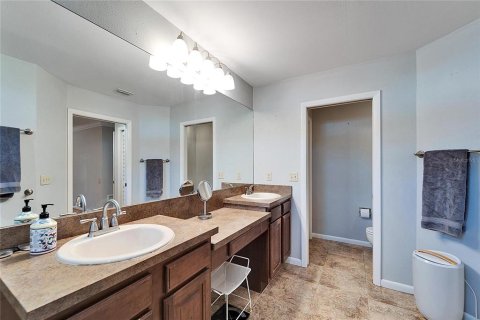 House in Plant City, Florida 4 bedrooms, 209.68 sq.m. № 1564049 - photo 17