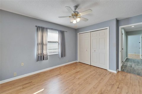 House in Plant City, Florida 4 bedrooms, 209.68 sq.m. № 1564049 - photo 18