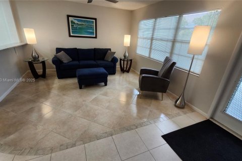 Condominio en venta en Deerfield Beach, Florida, 1 dormitorio, 65.03 m2 № 1932729 - foto 16