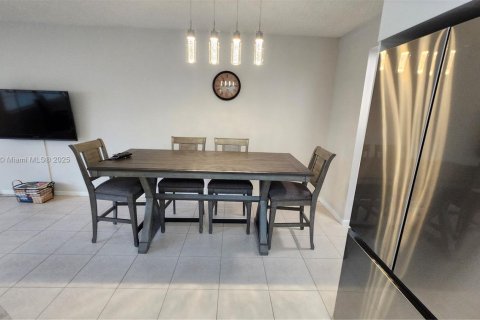 Condominio en venta en Deerfield Beach, Florida, 1 dormitorio, 65.03 m2 № 1932729 - foto 14