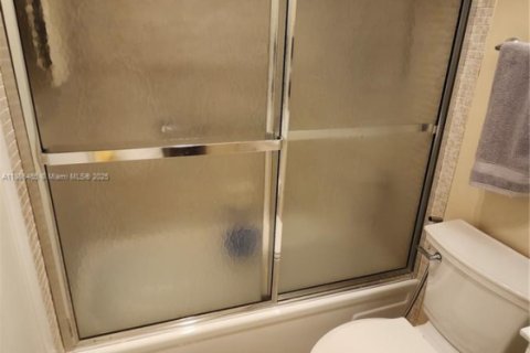 Condominio en venta en Deerfield Beach, Florida, 1 dormitorio, 65.03 m2 № 1932729 - foto 24