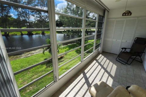 Condominio en venta en Deerfield Beach, Florida, 1 dormitorio, 65.03 m2 № 1932729 - foto 28