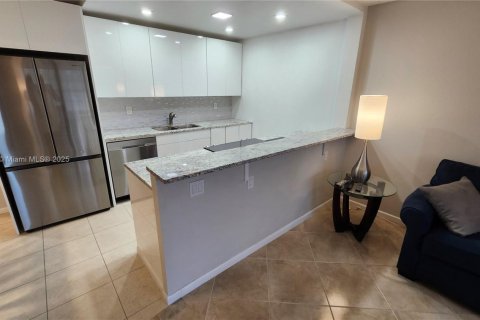 Condominio en venta en Deerfield Beach, Florida, 1 dormitorio, 65.03 m2 № 1932729 - foto 4