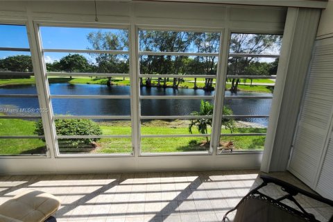 Condominio en venta en Deerfield Beach, Florida, 1 dormitorio, 65.03 m2 № 1932729 - foto 26