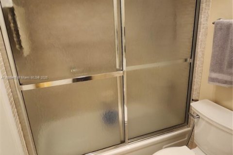 Condominio en venta en Deerfield Beach, Florida, 1 dormitorio, 65.03 m2 № 1932729 - foto 25