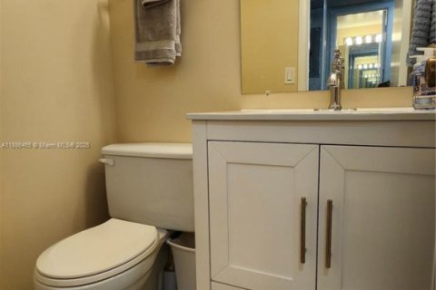 Condominio en venta en Deerfield Beach, Florida, 1 dormitorio, 65.03 m2 № 1932729 - foto 23