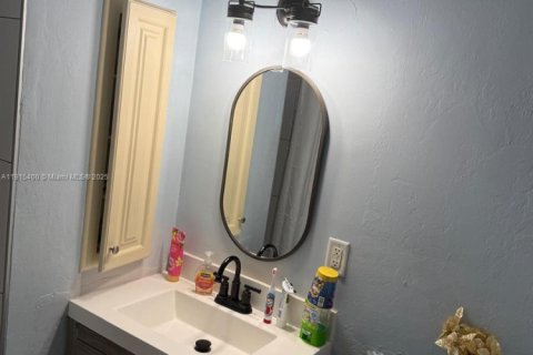 Immobilier commercial à vendre à Cape Coral, Floride № 1971582 - photo 17