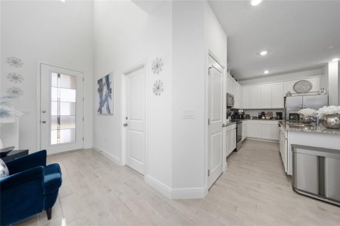 Купить виллу или дом в Миннеола, Флорида 6 комнат, 175.03м2, № 2143835 - фото 8