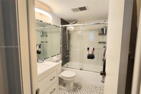 Снять в аренду кондоминиум в Пемброк-Пайнс, Флорида 1 спальня, 83.61м2, № 1963254 - фото 12