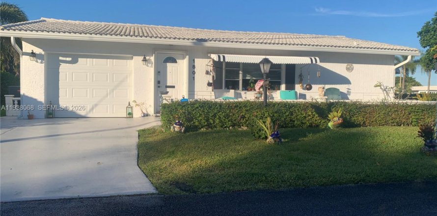 Дом в Бойнтон-Бич, Флорида 3 спальни, 150.87м2 № 1995727