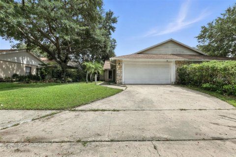 Duplex in Orlando, Florida 3 bedrooms, 126.72 sq.m. № 1843852 - photo 1