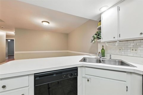 Duplex in Orlando, Florida 3 bedrooms, 126.72 sq.m. № 1843852 - photo 10