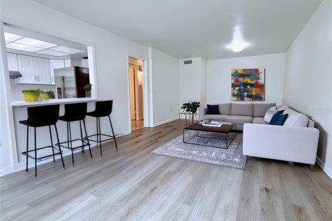 Copropriété à vendre à Temple Terrace, Floride: 2 chambres, 102.56 m2 № 2258893 - photo 4