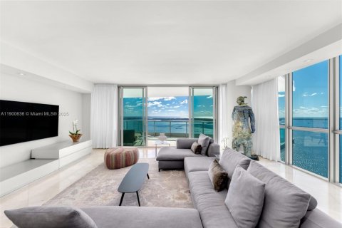 Condominio en venta en Miami, Florida, 4 dormitorios, 317.26 m2 № 1953689 - foto 6