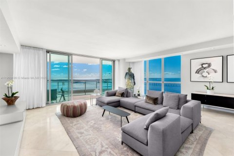 Condominio en venta en Miami, Florida, 4 dormitorios, 317.26 m2 № 1953689 - foto 1