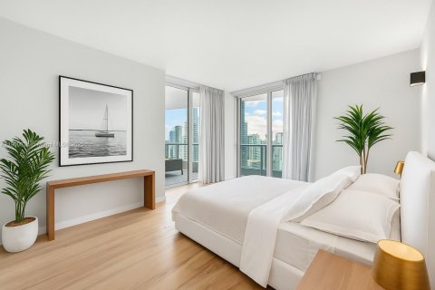 Condominio en venta en Miami, Florida, 4 dormitorios, 317.26 m2 № 1953689 - foto 15