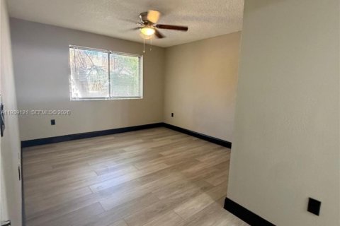 Copropriété à louer à Coral Springs, Floride: 2 chambres, 84.54 m2 № 1997540 - photo 9