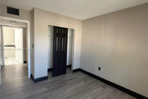 Copropriété à louer à Coral Springs, Floride: 2 chambres, 84.54 m2 № 1997540 - photo 8