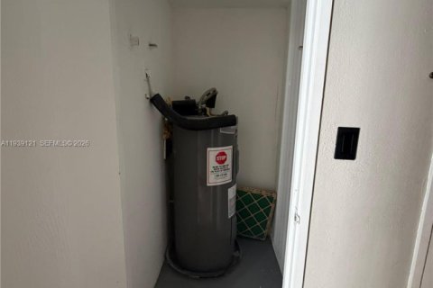 Copropriété à louer à Coral Springs, Floride: 2 chambres, 84.54 m2 № 1997540 - photo 11