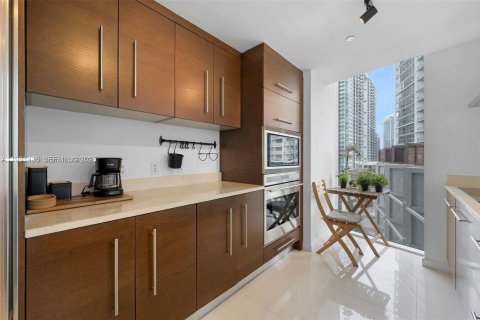 Condominio en alquiler en Miami, Florida, 2 dormitorios, 123.28 m2 № 2055427 - foto 4