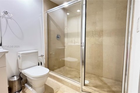 Condo in Miami, Florida, 2 bedrooms  № 2055427 - photo 22