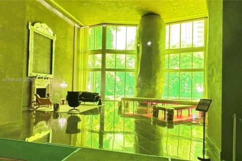 Condo in Miami, Florida, 2 bedrooms  № 2055427 - photo 27